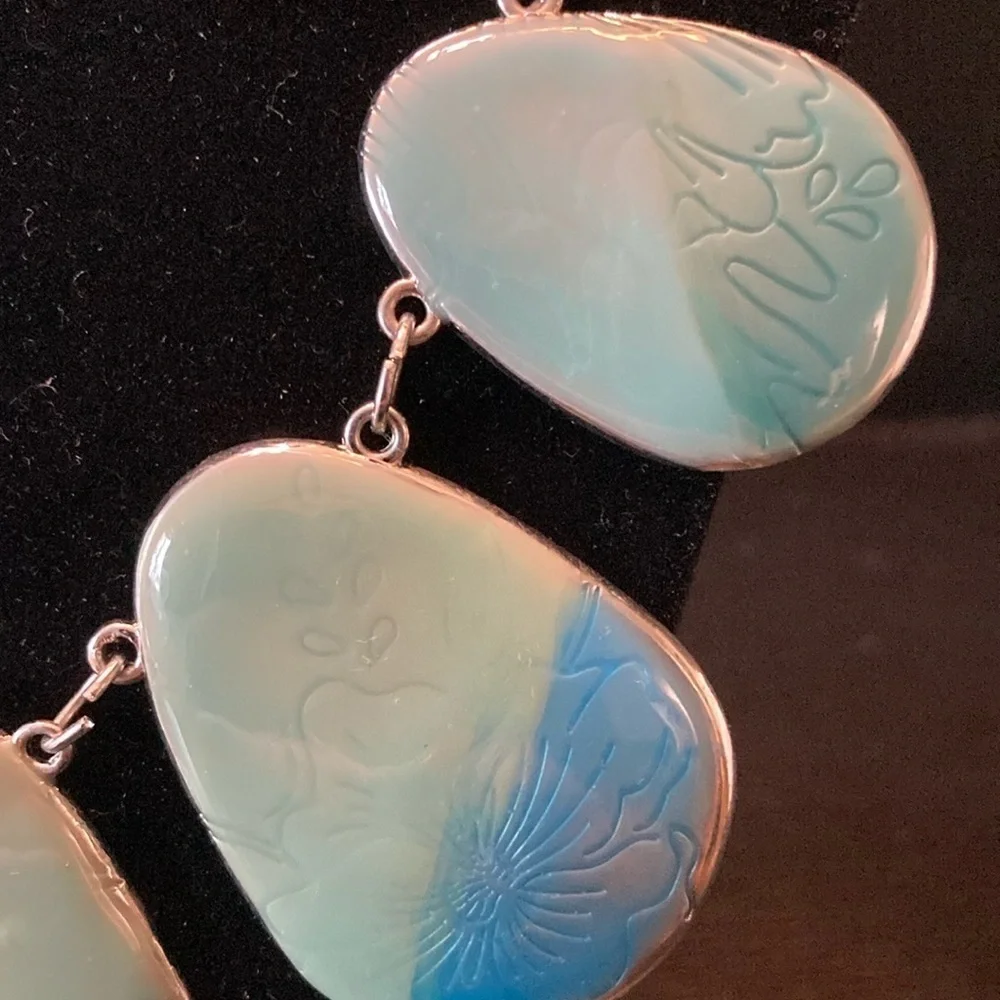Elegant Blue and Silver Necklace